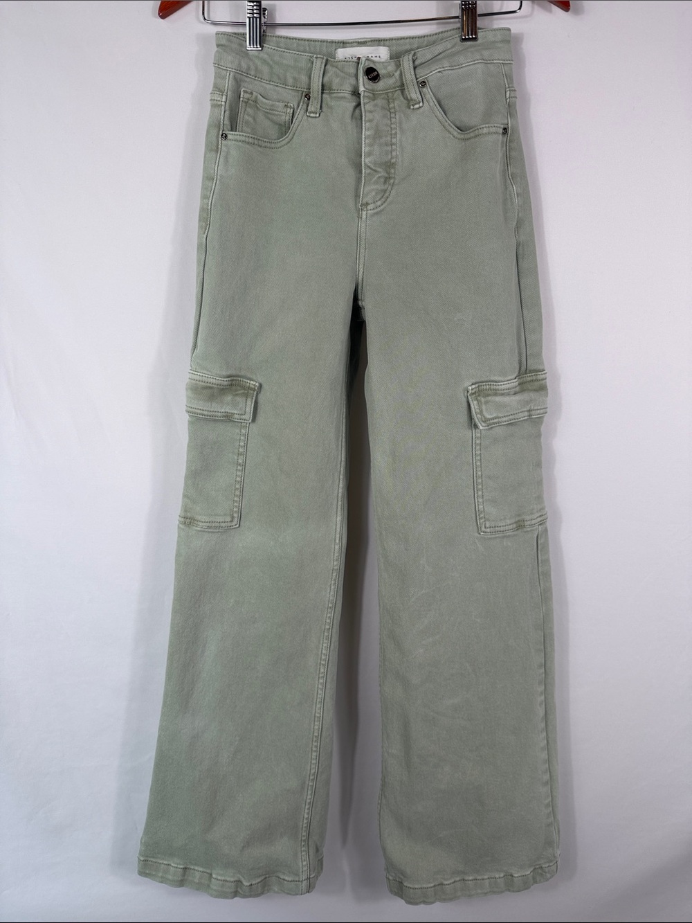 Risen Jeans High-Rise Wide Leg Cargo Jeans in Light Sage. Women’s size 3 / 26